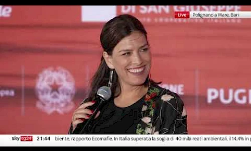 10 luglio 2025 | Stefania Pinna, in onda dal palco di Polignano a Mare